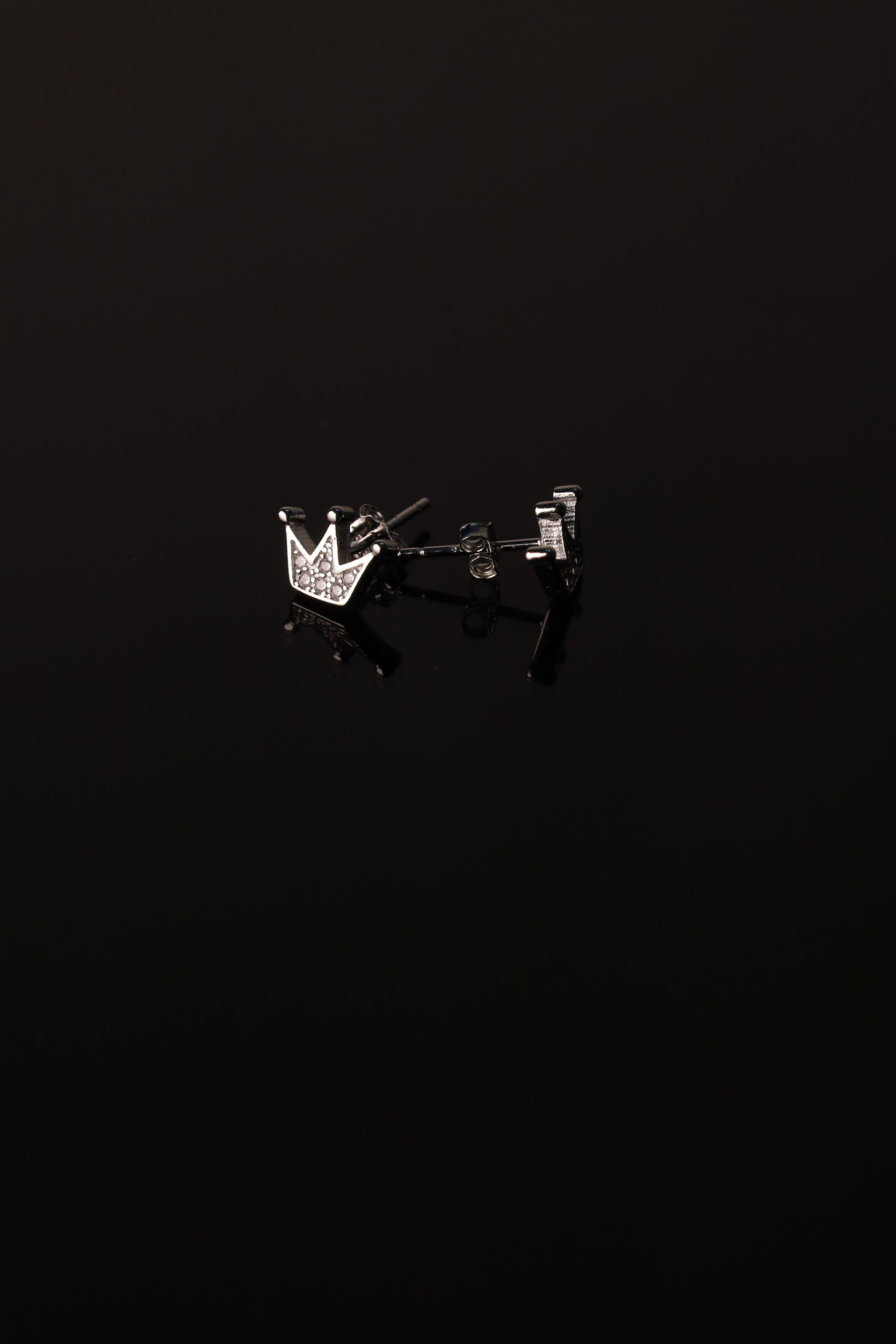 Zilvern Pearl Drop Silver Earrings - Image 3