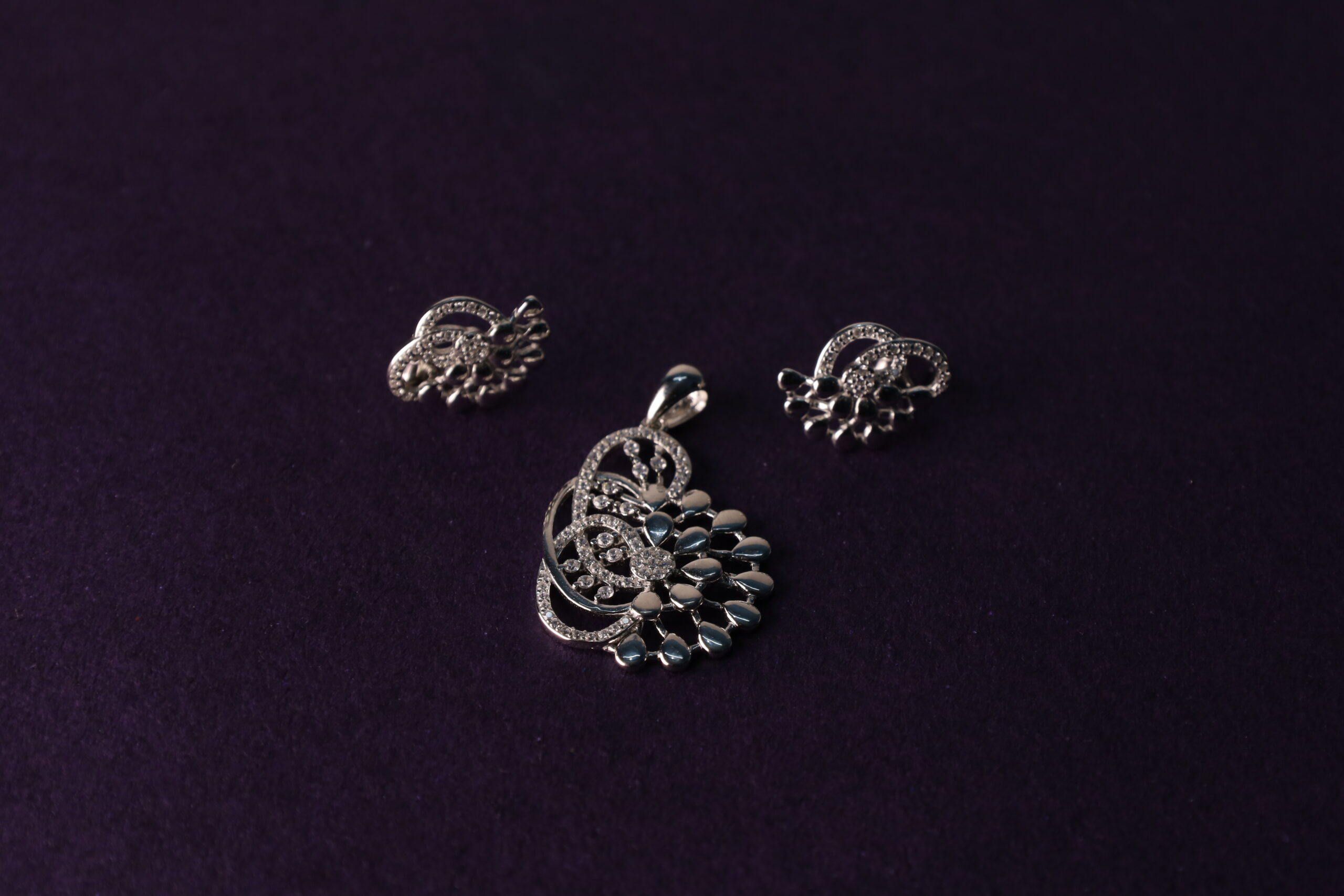 Zilvern Floral Silver Pendant & Earring Set