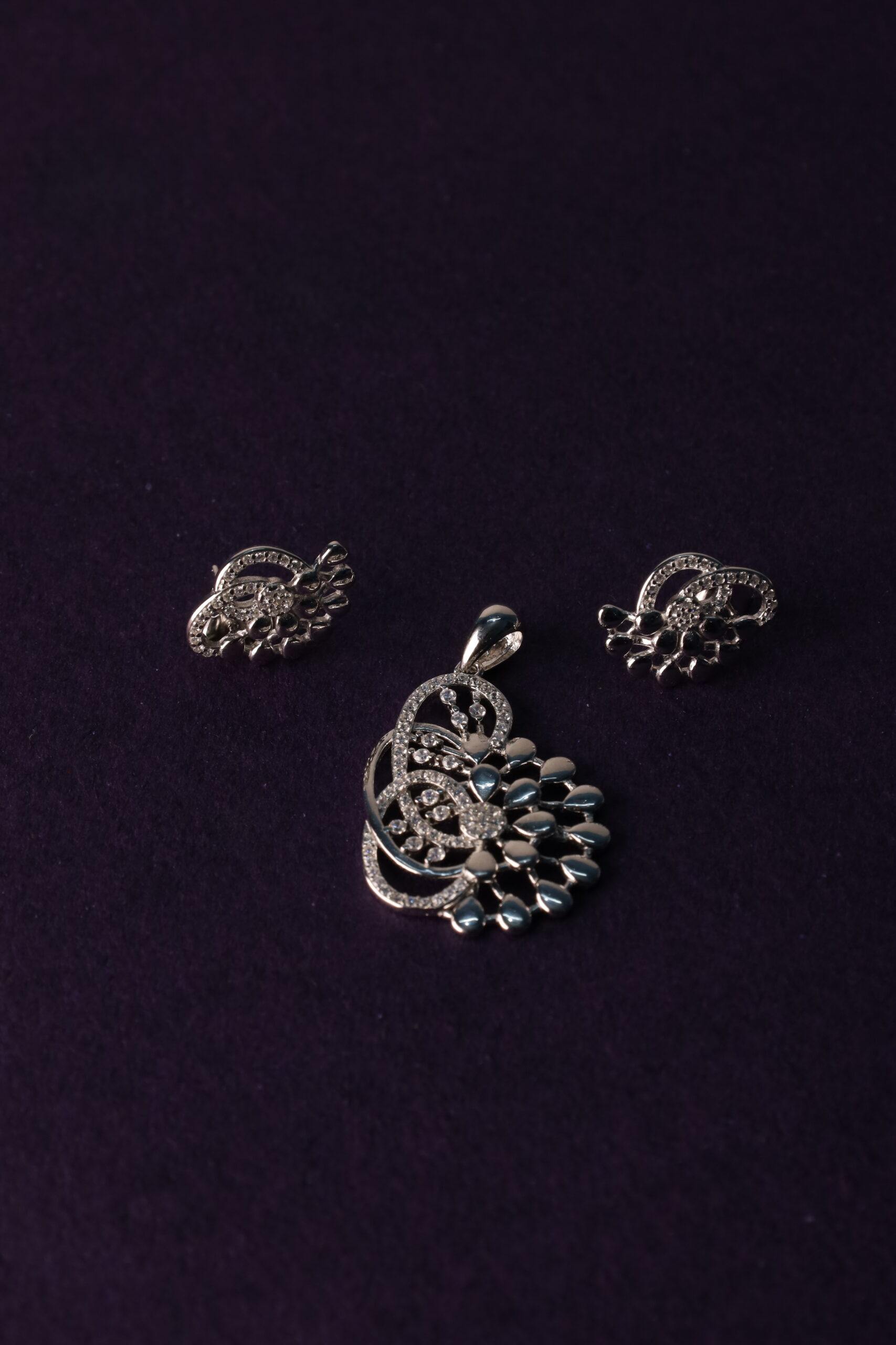 Zilvern Floral Silver Pendant & Earring Set - Image 3